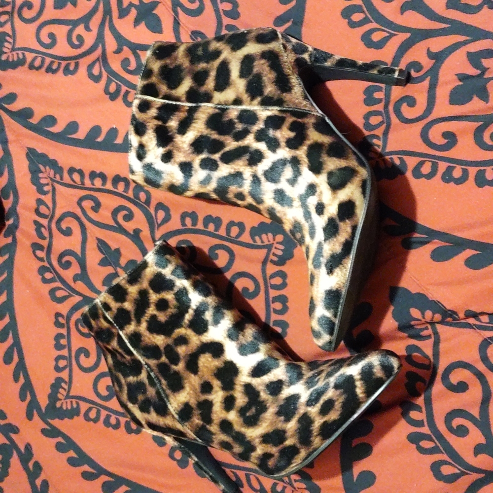 Ankle boots